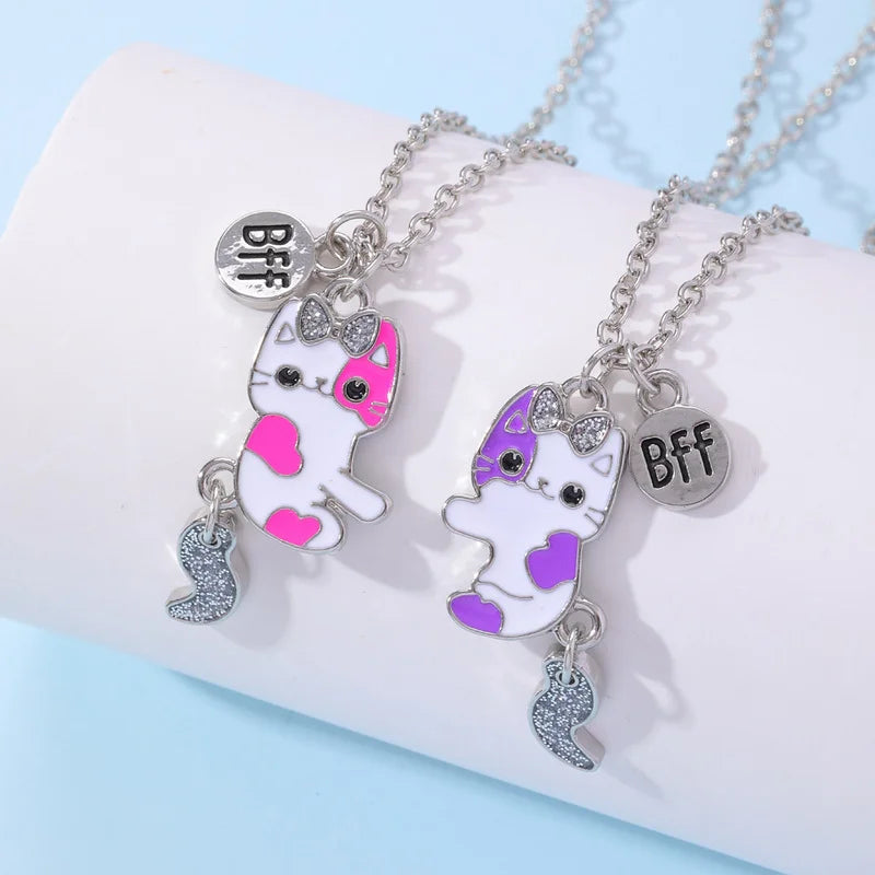 Cute Cuddling Kitten Magnetic Pendant Best Friends Necklace (Cat-Lover Jewelry)